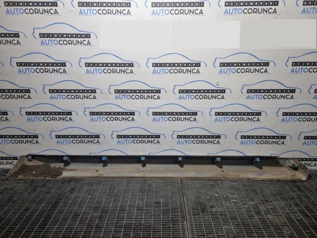 bontott MITSUBISHI OUTLANDER Bal Küszöb