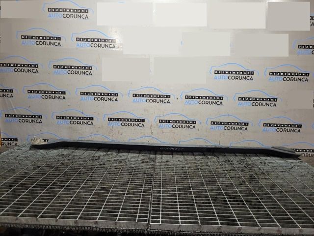 bontott MITSUBISHI OUTLANDER Bal Küszöb