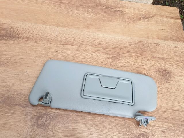 bontott MITSUBISHI OUTLANDER Bal Napellenző