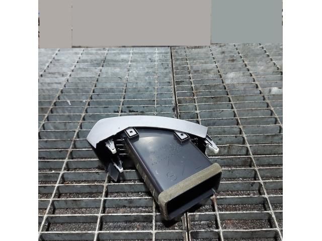 bontott MITSUBISHI OUTLANDER Bal Szellőző