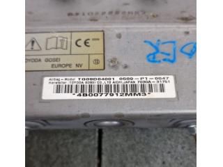 bontott MITSUBISHI OUTLANDER Bal Térdlégzsák