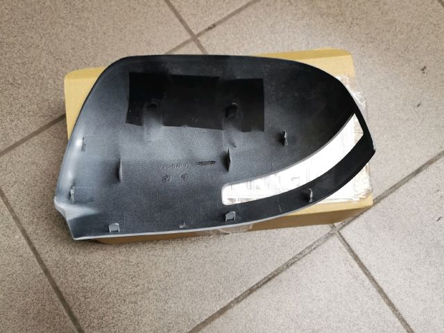 bontott MITSUBISHI OUTLANDER Bal Visszapillantó Tükör Burkolat