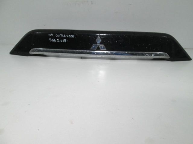 bontott MITSUBISHI OUTLANDER Csomagtérajtó Díszléc