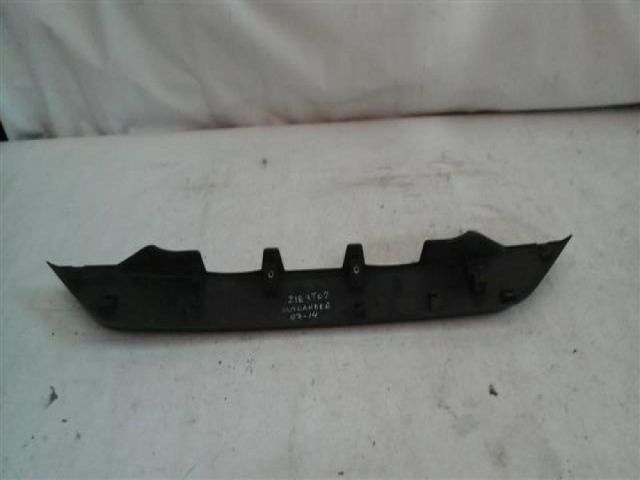 bontott MITSUBISHI OUTLANDER Csomagtérajtó Díszléc