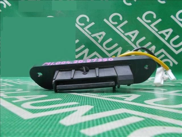 bontott MITSUBISHI OUTLANDER Csomagtérajtó Kilincs