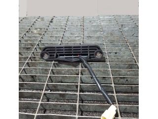 bontott MITSUBISHI OUTLANDER Csomagtérajtó Kilincs