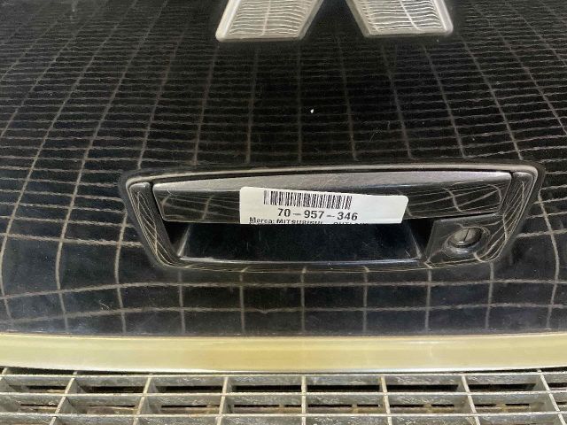 bontott MITSUBISHI OUTLANDER Csomagtérajtó Kilincs