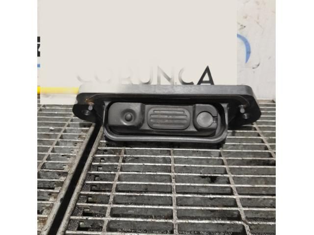 bontott MITSUBISHI OUTLANDER Csomagtérajtó Kilincs