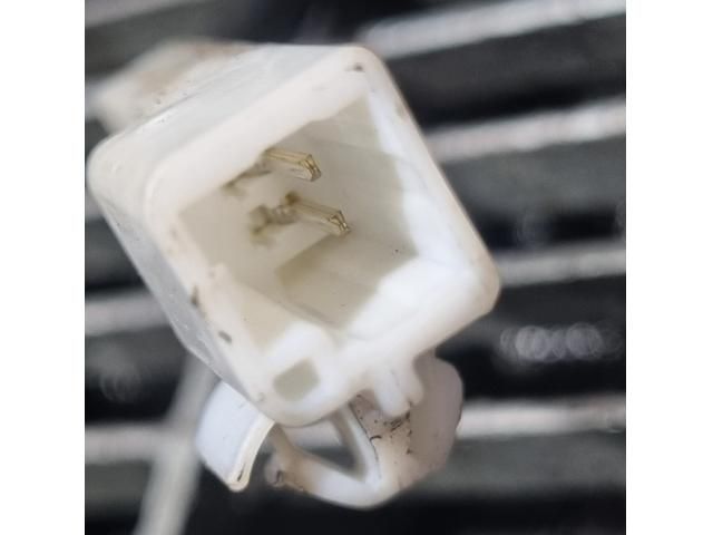 bontott MITSUBISHI OUTLANDER Csomagtérajtó Kilincs