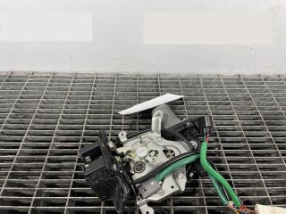 bontott MITSUBISHI OUTLANDER Csomagtérajtó Ütköző