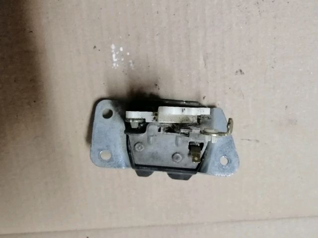 bontott MITSUBISHI OUTLANDER Csomagtérajtó Zárszerkezet