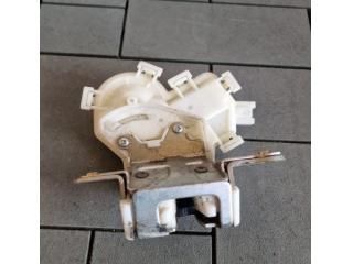 bontott MITSUBISHI OUTLANDER Csomagtérajtó Zárszerkezet