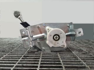 bontott MITSUBISHI OUTLANDER Csomagtérajtó Zsanér