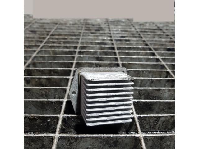 bontott MITSUBISHI OUTLANDER Előtét Ellenállás Fűtőmotor