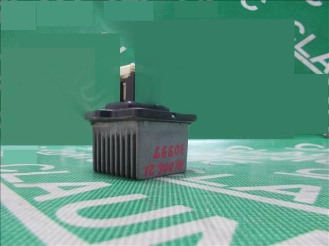 bontott MITSUBISHI OUTLANDER Előtét Ellenállás Fűtőmotor