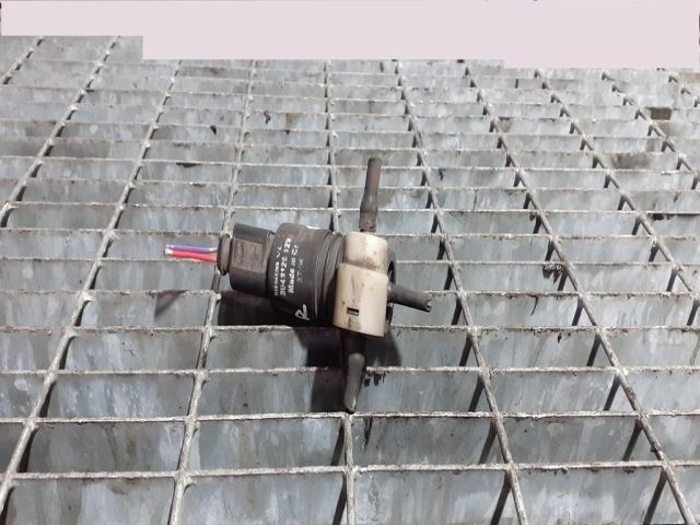 bontott MITSUBISHI OUTLANDER Első Ablakmosó Szivattyú