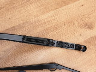 bontott MITSUBISHI OUTLANDER Első Ablaktörlő Kar