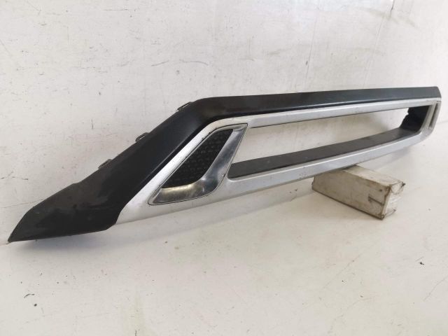 bontott MITSUBISHI OUTLANDER Első Lökhárító Alsó Középső Díszrács