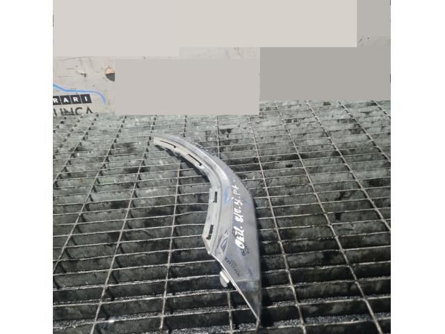 bontott MITSUBISHI OUTLANDER Első Lökhárító Díszléc