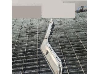 bontott MITSUBISHI OUTLANDER Első Lökhárító Díszléc