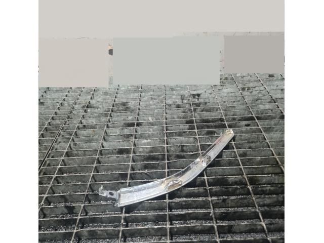 bontott MITSUBISHI OUTLANDER Első Lökhárító Díszléc