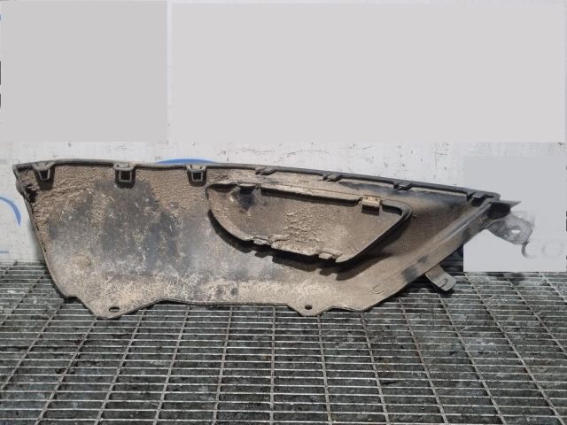 bontott MITSUBISHI OUTLANDER Első Lökhárító Díszléc