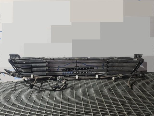 bontott MITSUBISHI OUTLANDER Első Lökhárító Díszléc