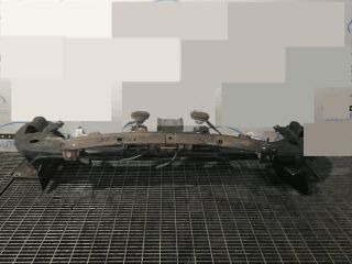 bontott MITSUBISHI OUTLANDER Első Lökhárító Merevítő (Fém)