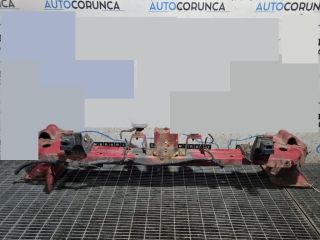 bontott MITSUBISHI OUTLANDER Első Lökhárító Merevítő (Fém)