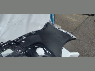 bontott MITSUBISHI OUTLANDER Első Lökhárító (Üresen)