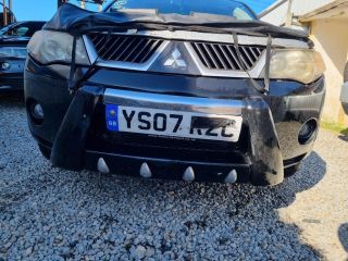 bontott MITSUBISHI OUTLANDER Első Lökhárító (Üresen)