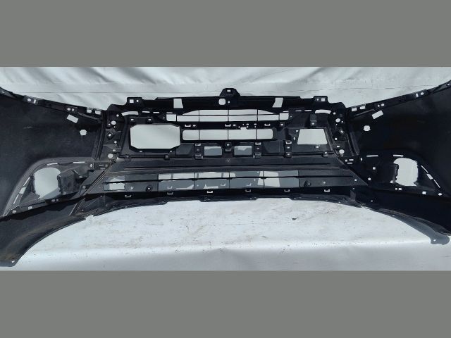 bontott MITSUBISHI OUTLANDER Első Lökhárító (Üresen)