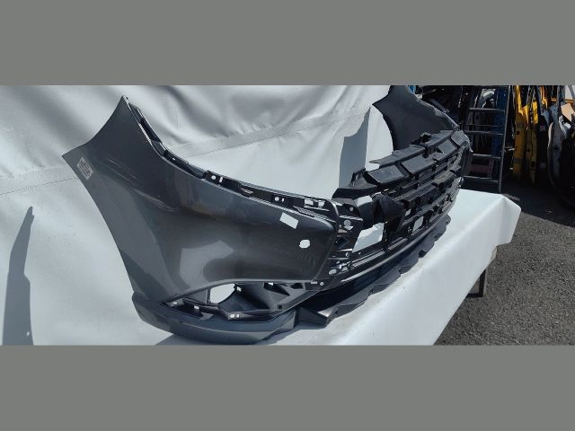 bontott MITSUBISHI OUTLANDER Első Lökhárító (Üresen)