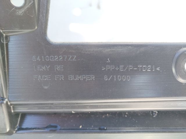 bontott MITSUBISHI OUTLANDER Első Lökhárító (Üresen)