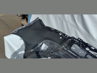 bontott MITSUBISHI OUTLANDER Első Lökhárító (Üresen)