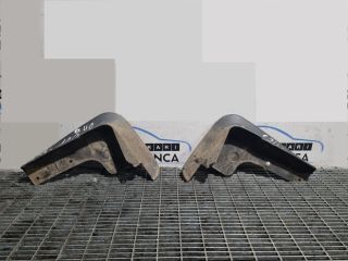 bontott MITSUBISHI OUTLANDER Első Sárvédő Gumi Pár