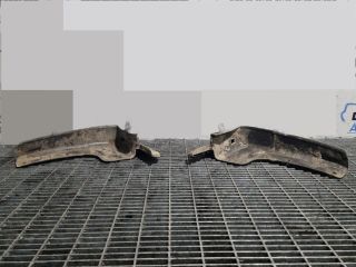 bontott MITSUBISHI OUTLANDER Első Sárvédő Gumi Pár