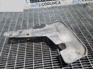 bontott MITSUBISHI OUTLANDER Első Sárvédő Gumi Pár