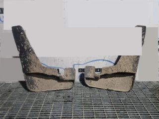 bontott MITSUBISHI OUTLANDER Első Sárvédő Gumi Pár