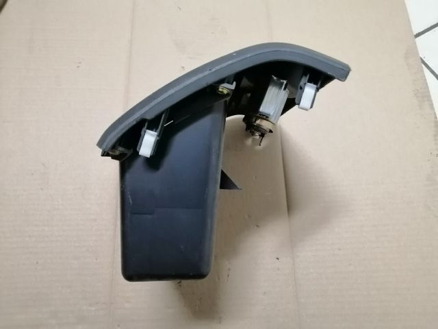 bontott MITSUBISHI OUTLANDER Első Tároló Rekesz