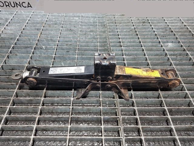 bontott MITSUBISHI OUTLANDER Emelő