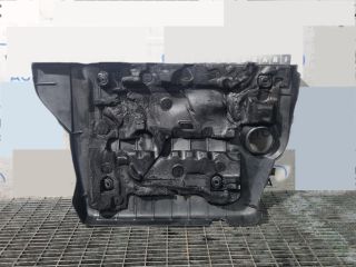 bontott MITSUBISHI OUTLANDER Felső Hűtőburkolat