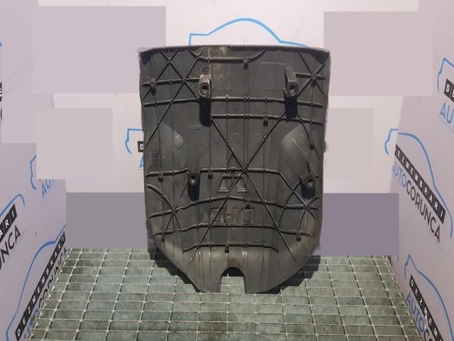 bontott MITSUBISHI OUTLANDER Felső Hűtőburkolat