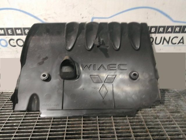 bontott MITSUBISHI OUTLANDER Felső Hűtőburkolat