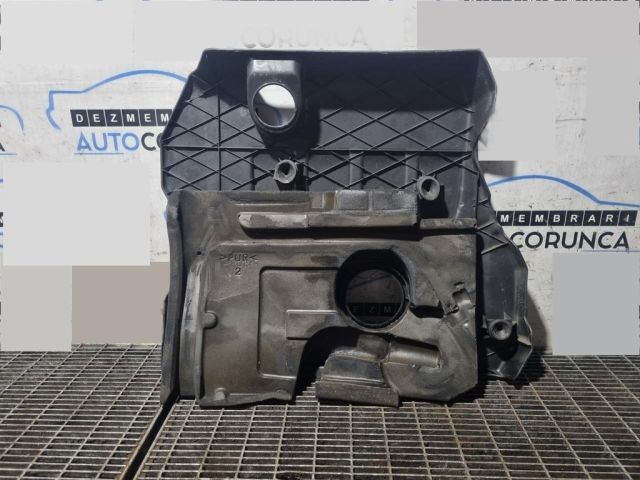 bontott MITSUBISHI OUTLANDER Felső Hűtőburkolat