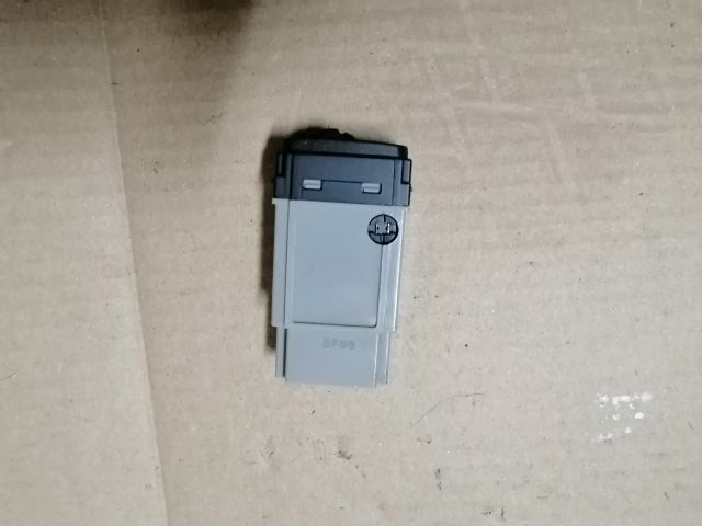 bontott MITSUBISHI OUTLANDER Fényszórómagasság Állító Kapcsoló