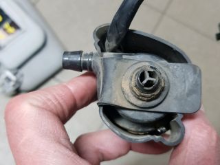 bontott MITSUBISHI OUTLANDER Fényszórómosó Szivattyú