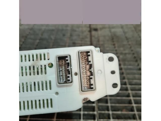 bontott MITSUBISHI OUTLANDER Fűtéskapcsoló