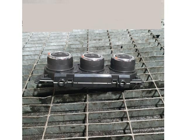 bontott MITSUBISHI OUTLANDER Fűtéskapcsoló