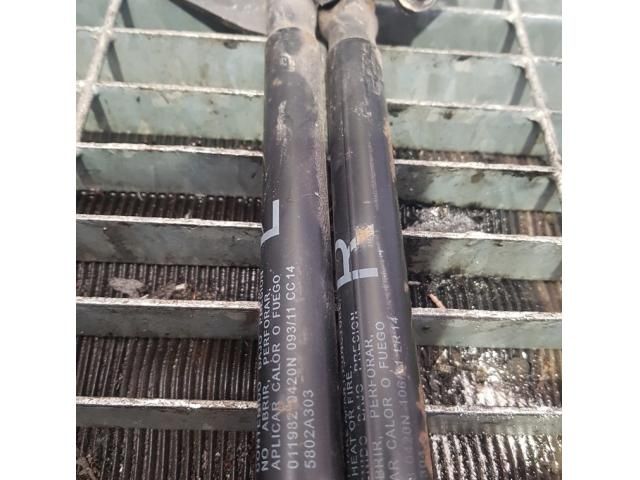 bontott MITSUBISHI OUTLANDER Gázrugós Kitámasztó Teleszkóp Csomagtérajtó (Pozíciófüggetlen)